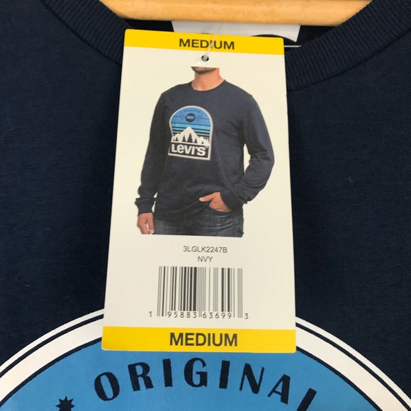 Levi's Men's Classic Fit Long Sleeve Graphic Logo T-Shirt - Picture 4 of 5